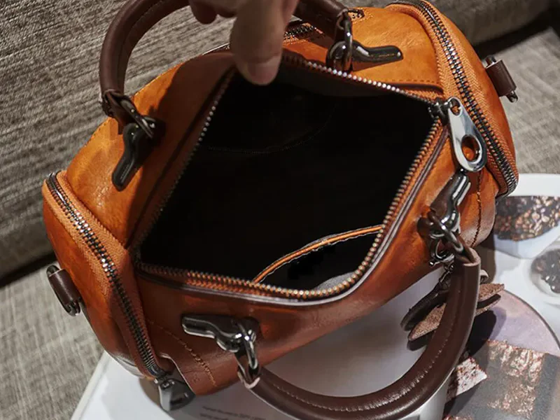 Chavell | Sac Cuir Style Crossbody - Image 13