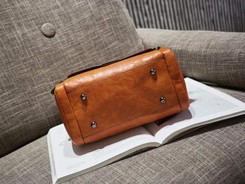 Chavell | Sac Cuir Style Crossbody - Image 14