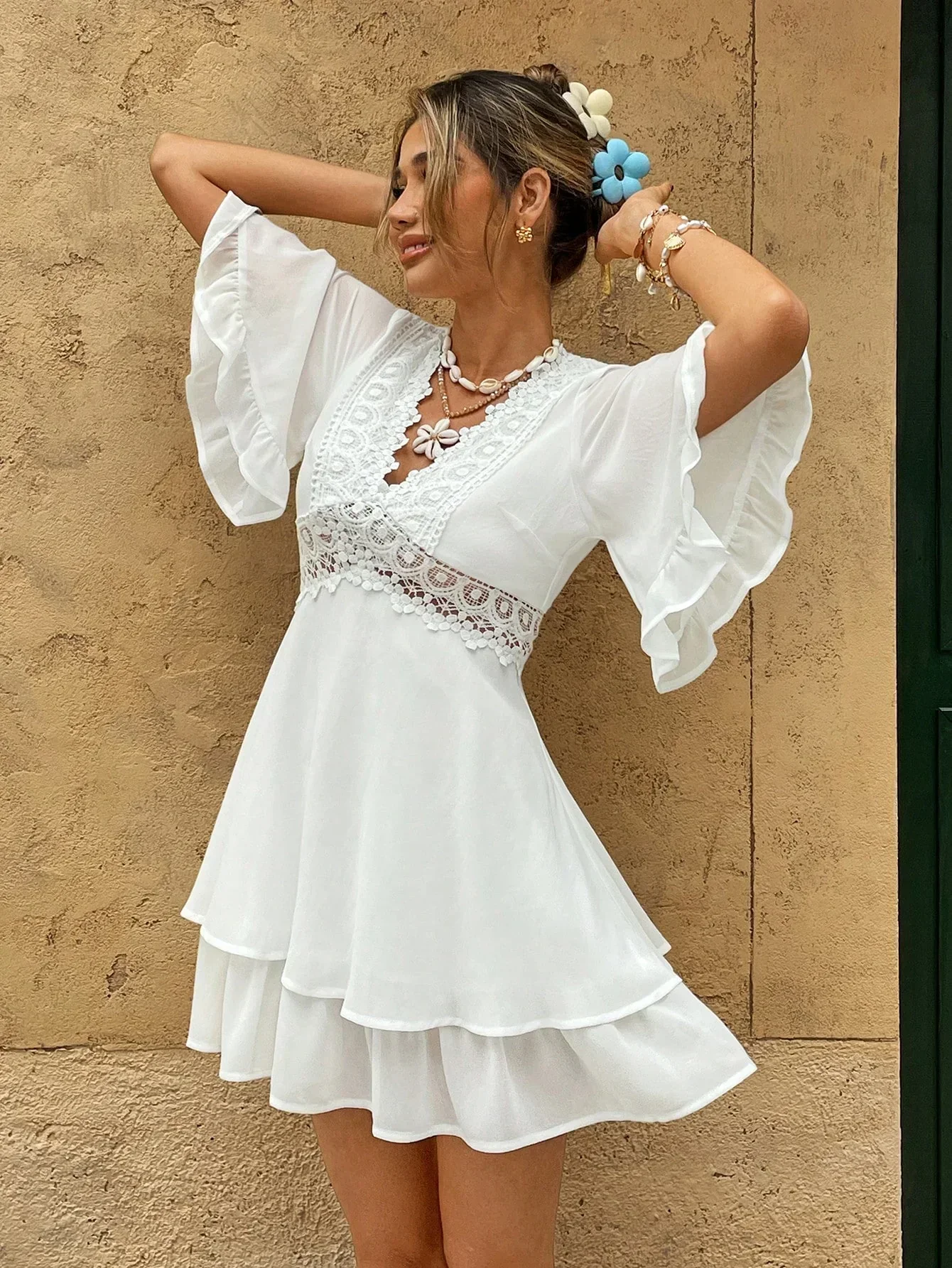 Colette | Robe d'été bohème pour femme avec dentelle et volants | Moderne