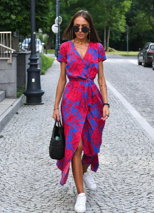 Demi | Robe midi femme à col en V | Moderne - Image 4