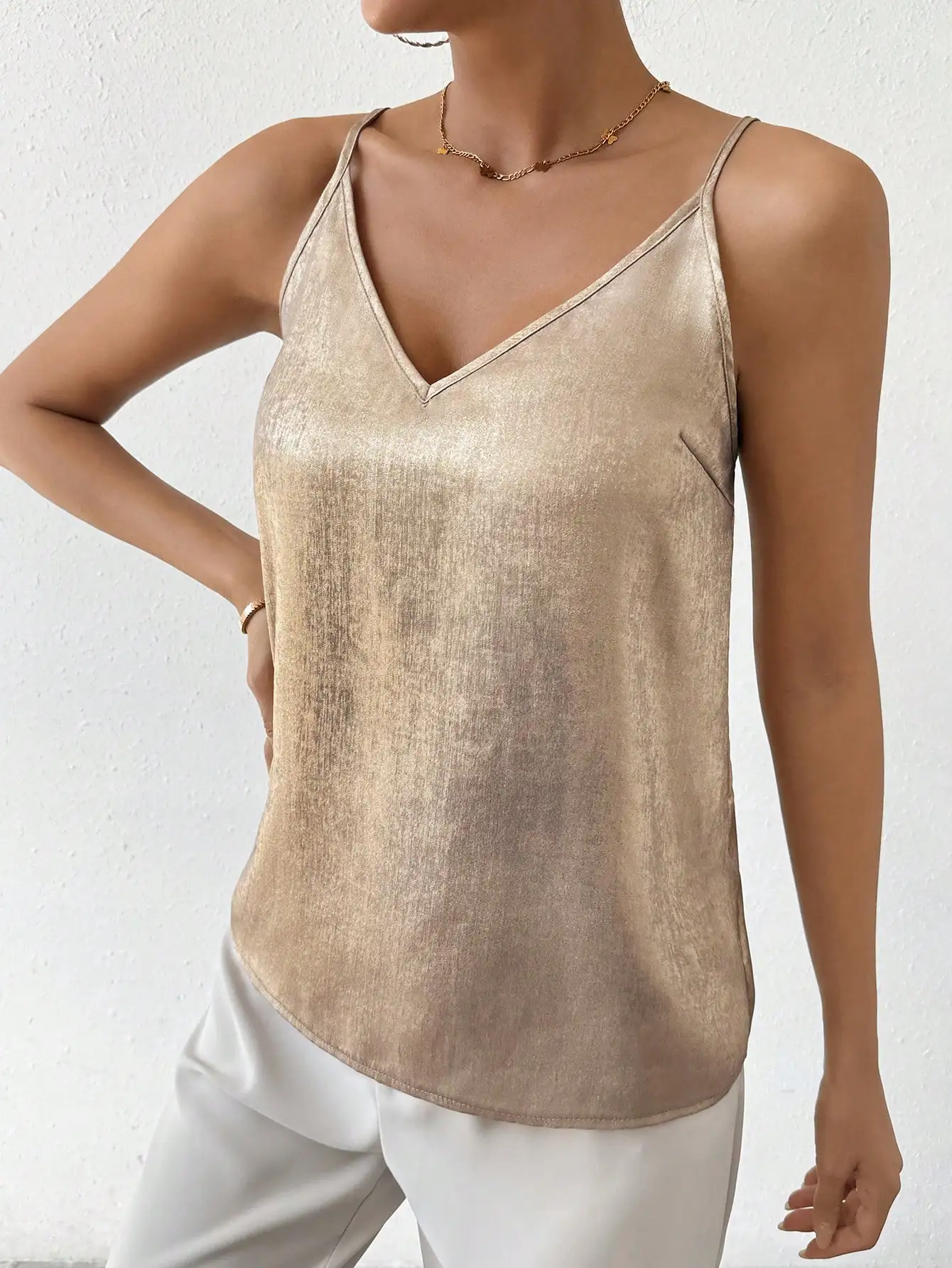 Jemma | Débardeur pour Femme | Col En V, Fines Bretelles & Moderne - Image 4