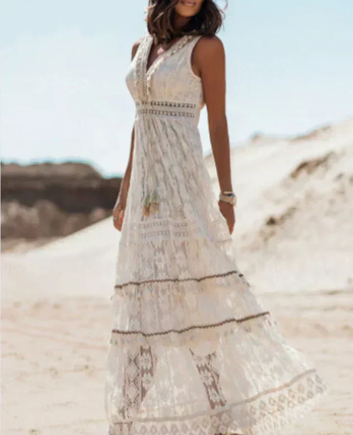 Meloria | Robe de plage bohème pour femme avec détails en dentelle | Moderne - Image 3
