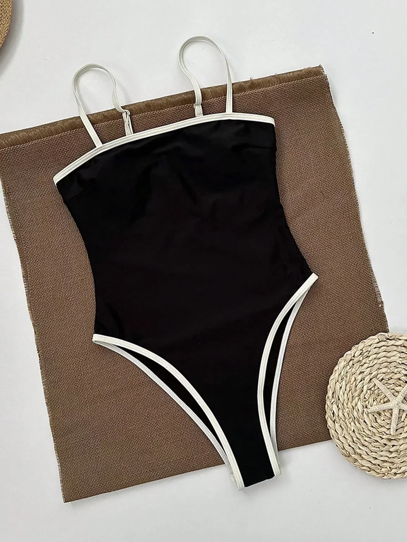 Violette | Maillot de bain une pièce pour femme | Moderne - Image 4